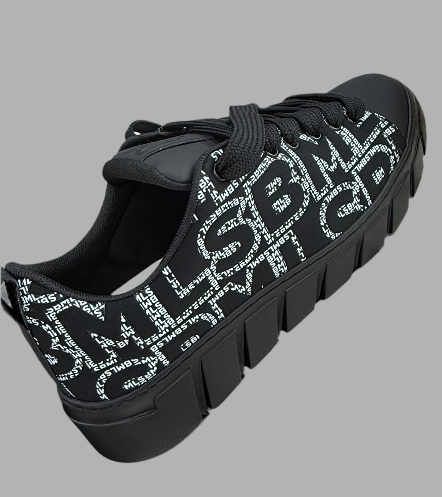 Sneakers BRIAN MILLS 570B