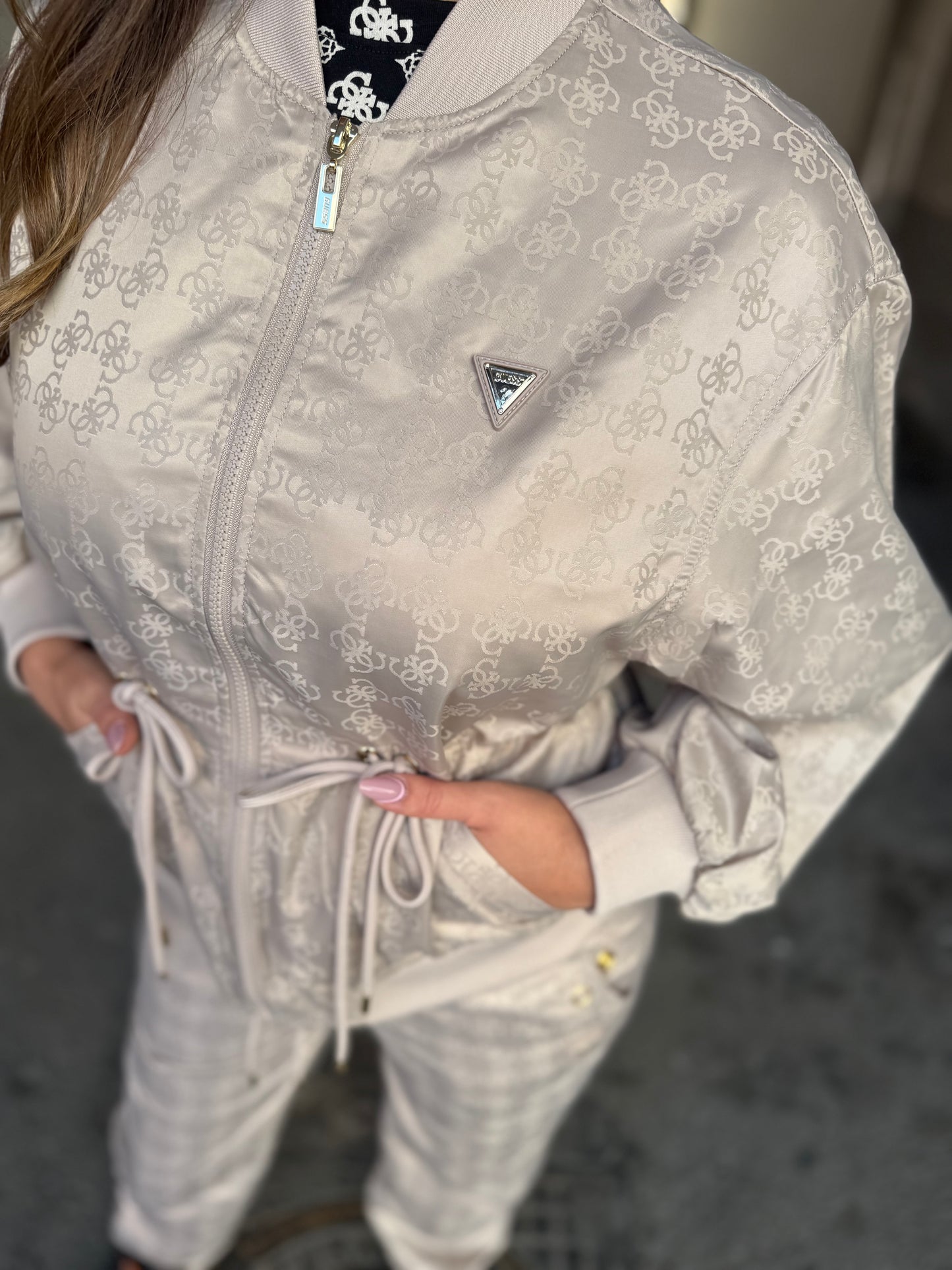Tuta GUESS L11W