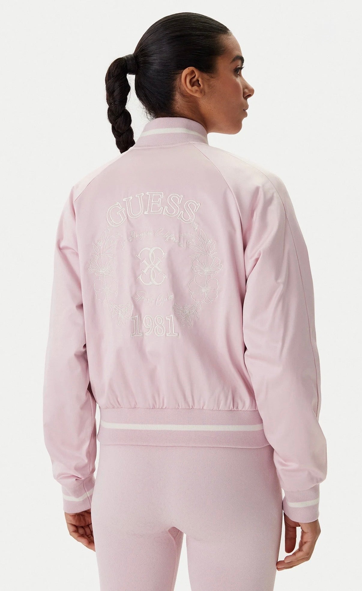 College GUESS -V6RL02-