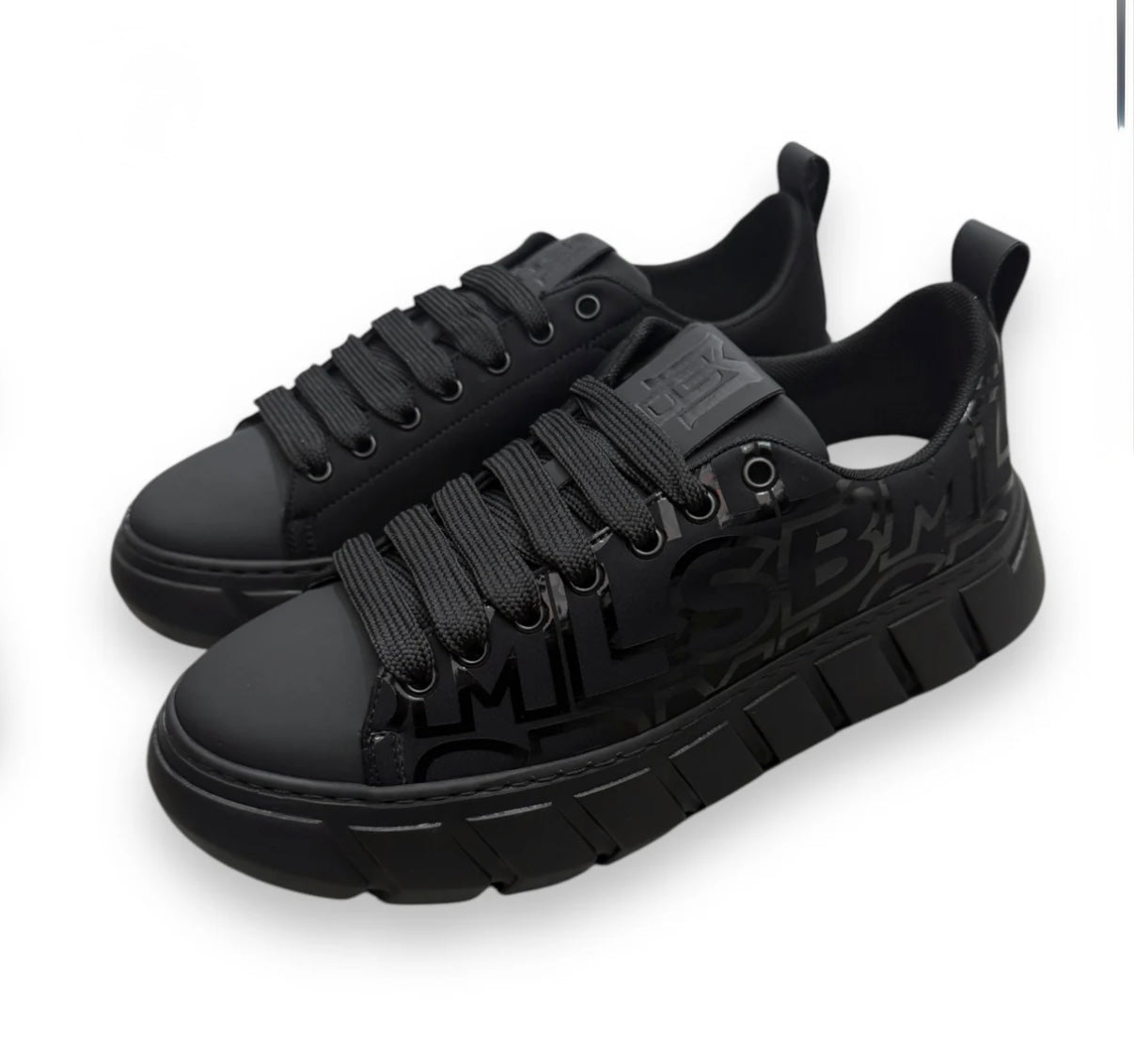 Sneakers BRIAN MILLS 570