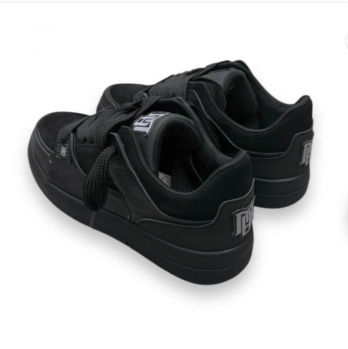 Sneakers BRIAN MILLS 565B