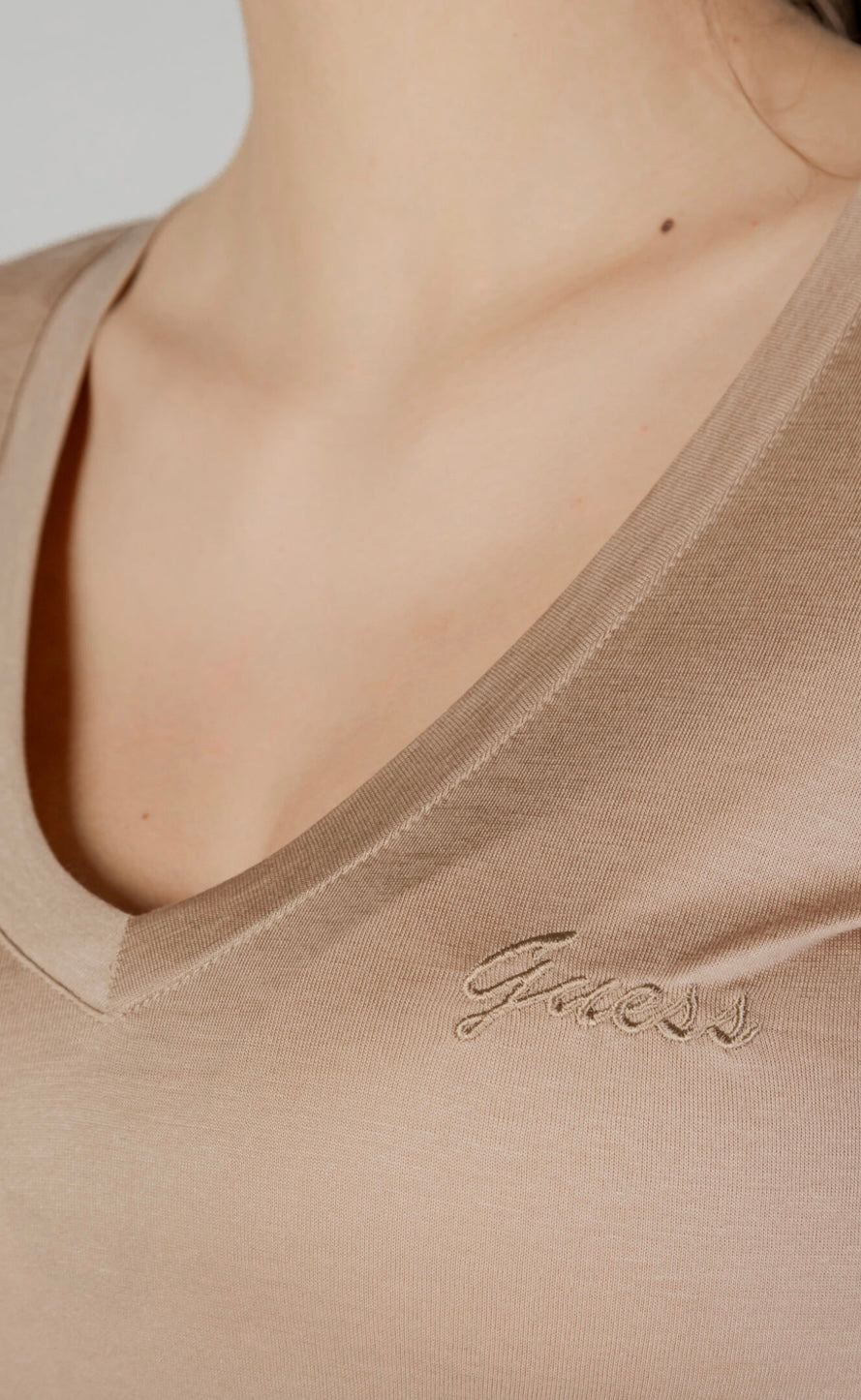 T-SHIRT GUESS