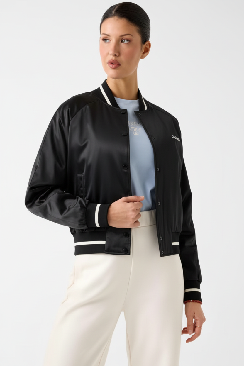 College GUESS -V6RL02-