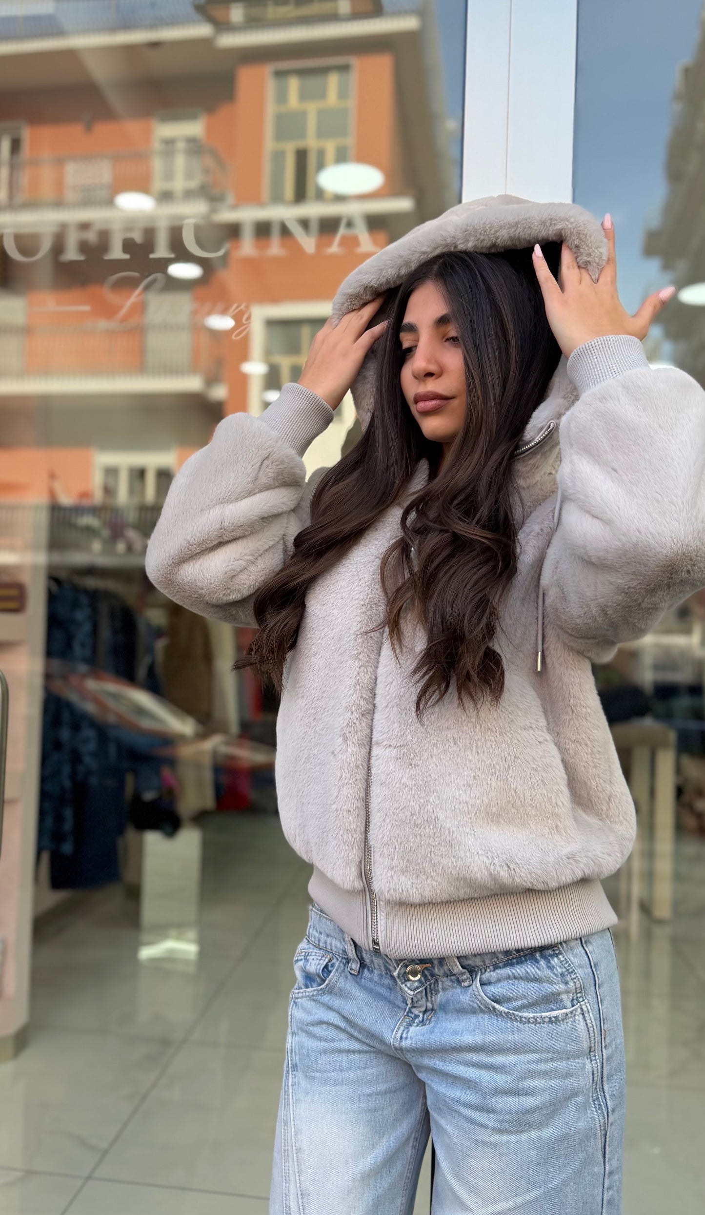 Pelliccia GUESS L66W3890