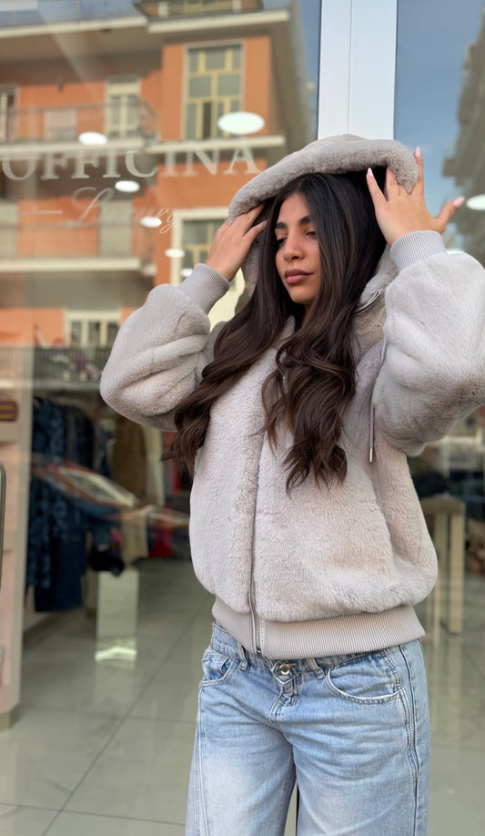 Pelliccia GUESS L66W3890