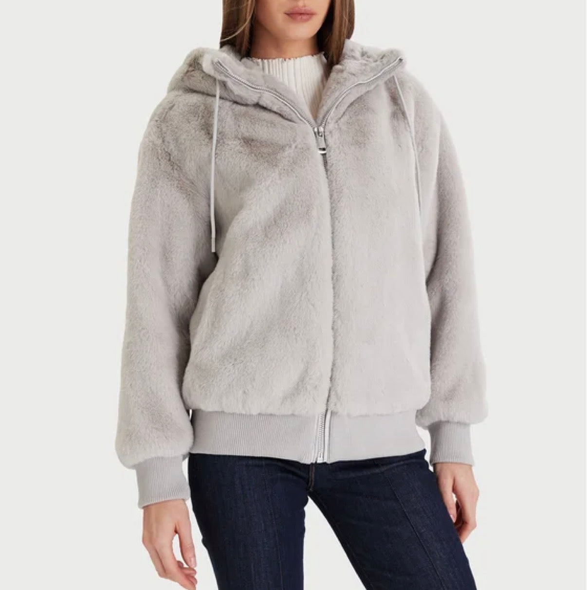 Pelliccia GUESS L66W3890